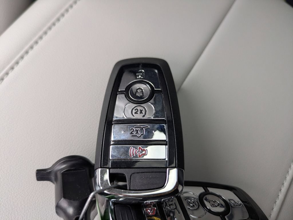 New 2026 Lincoln Nautilus Reserve AWD/4WD image 33
