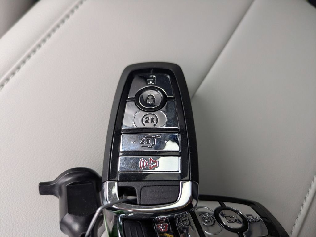 New 2026 Lincoln Nautilus Reserve AWD/4WD image 33