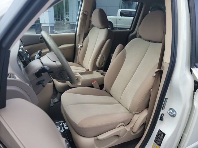Used 2012 Kia Sedona LX FWD image 15