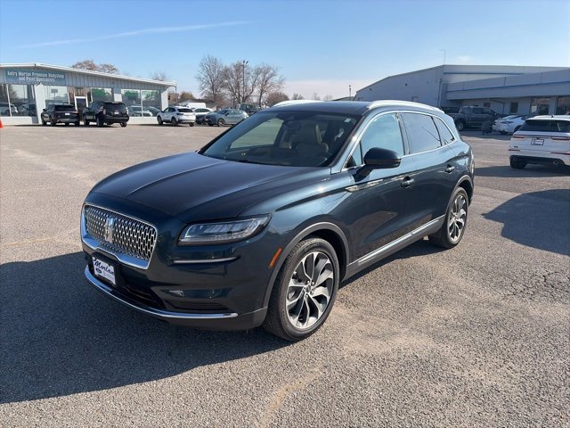 Used 2023 Lincoln Nautilus Reserve image 2