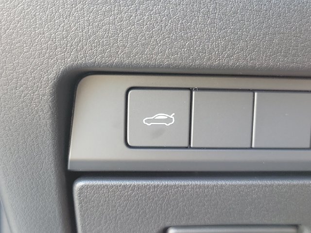 New 2026 MAZDA MAZDA3 s FWD image 19