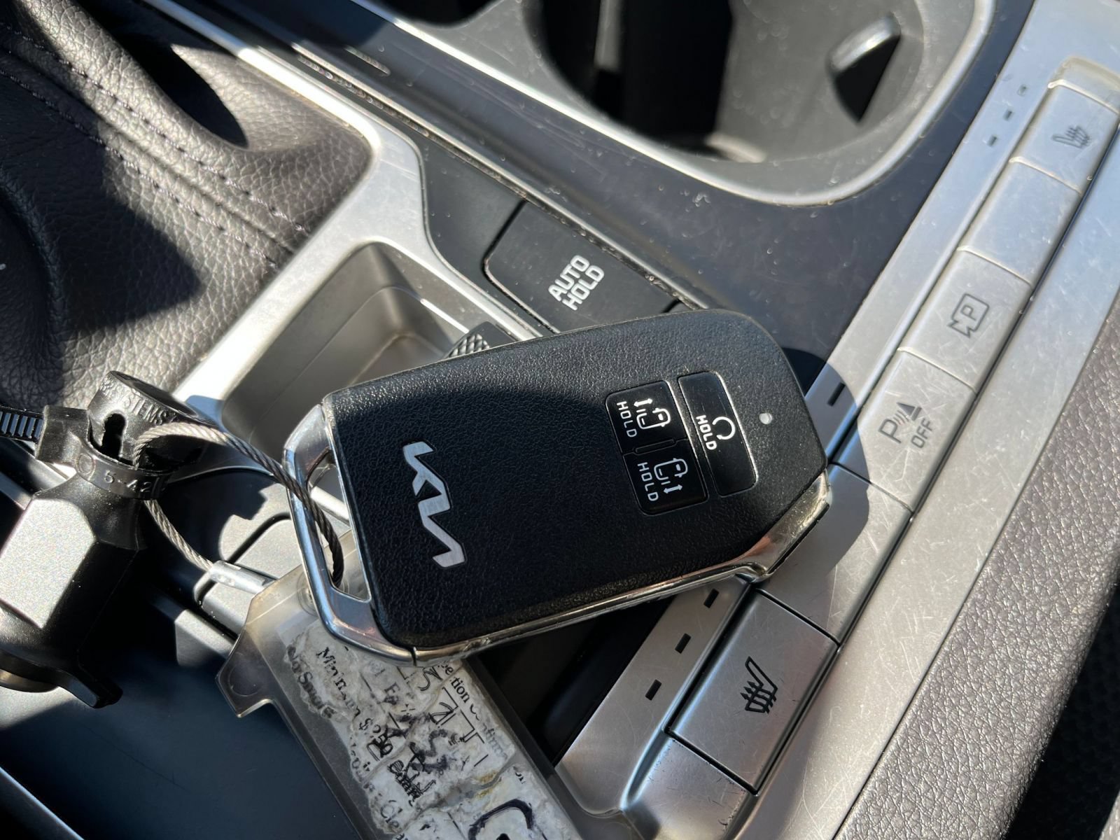 Used 2023 Kia Carnival LX FWD image 25