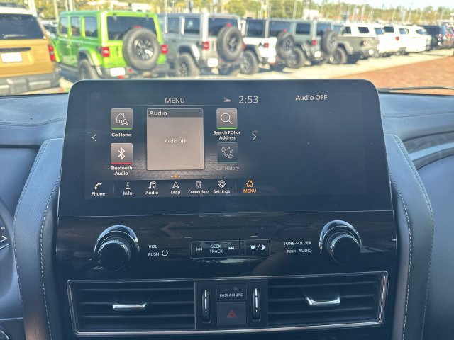 Used 2022 Nissan Armada Platinum w/ Captain's Chairs Package RWD image 17