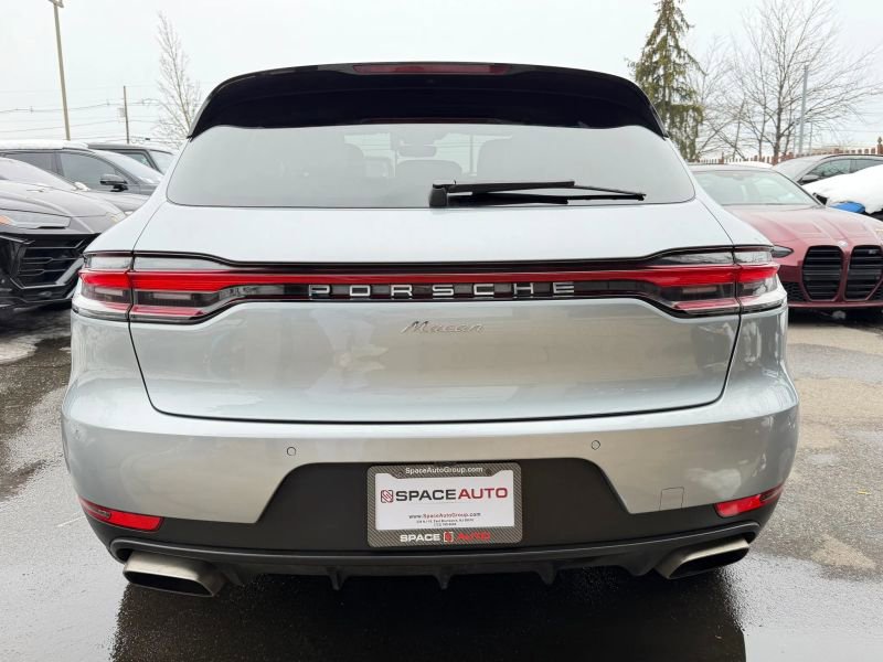 Used 2021 Porsche Macan AWD/4WD image 4