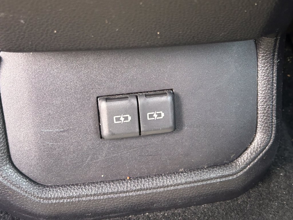 Used 2023 Toyota Highlander XSE FWD image 24