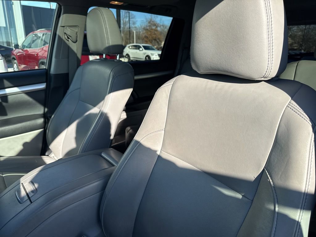 Used 2017 Toyota Highlander XLE image 20