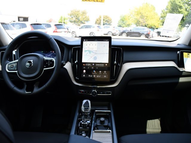 New 2026 Volvo XC60 B5 Plus w/ Protection Package Premier image 18