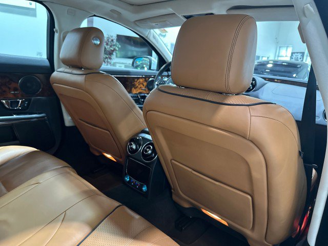 Used 2016 Jaguar XJ R-Sport RWD image 53