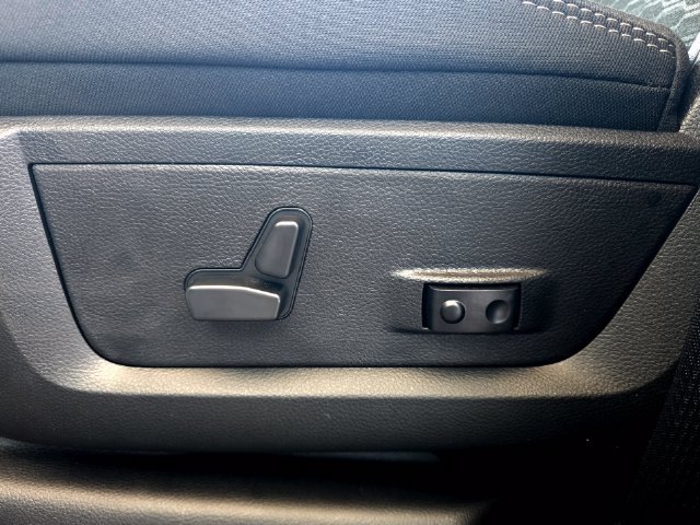 New 2027 RAM 3500 Big Horn AWD/4WD image 19