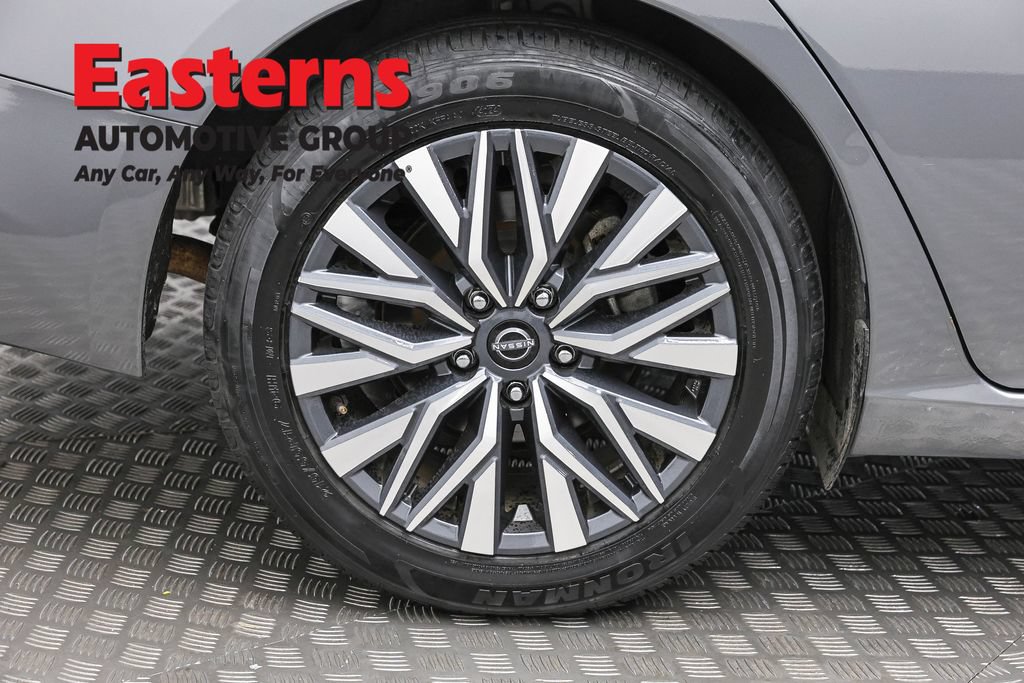 Used 2024 Nissan Altima 2.5 SV FWD image 30