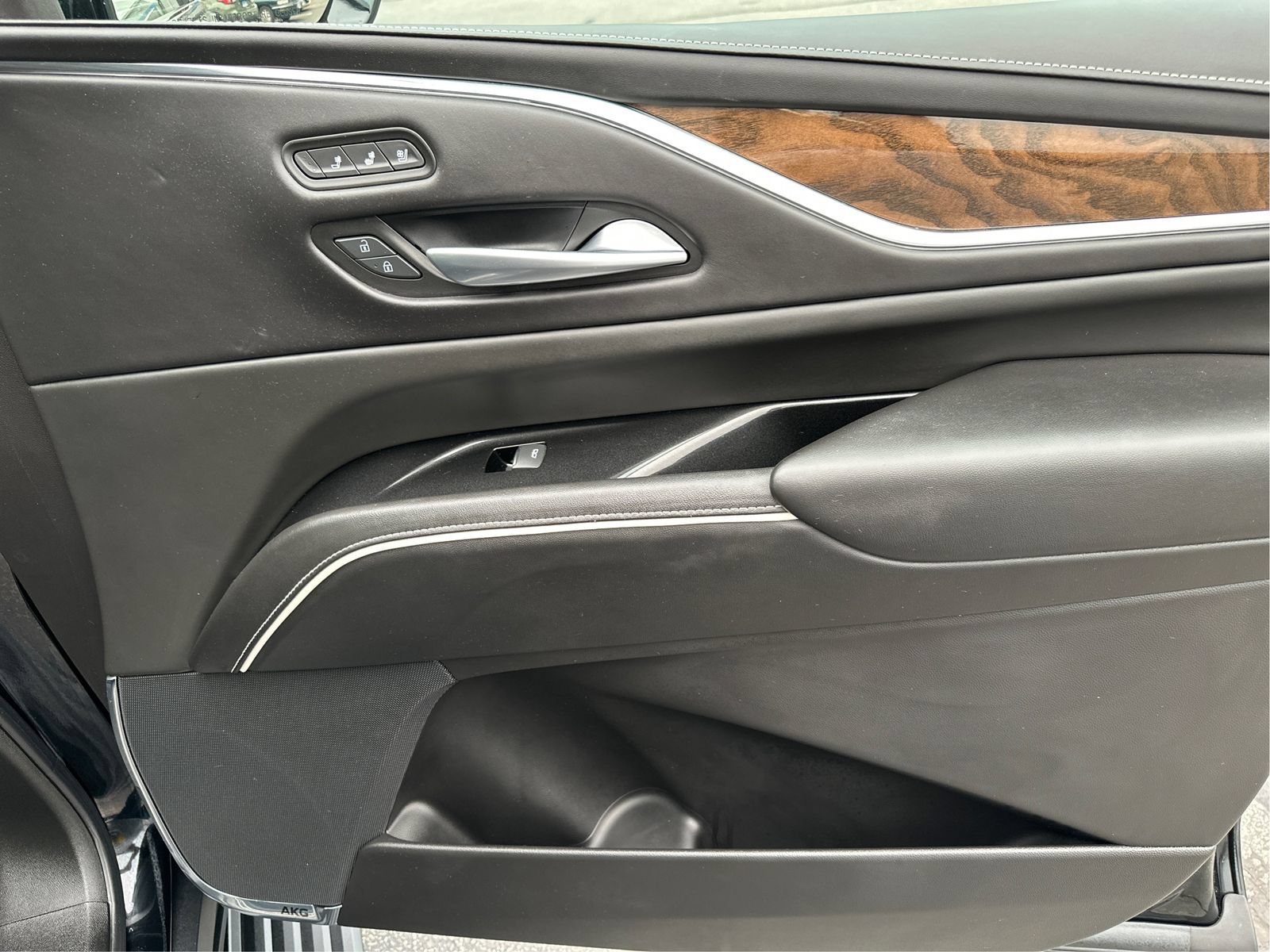 Certified 2023 Cadillac Escalade Sport Platinum w/ LPO, Floor Liner Package AWD/4WD image 22