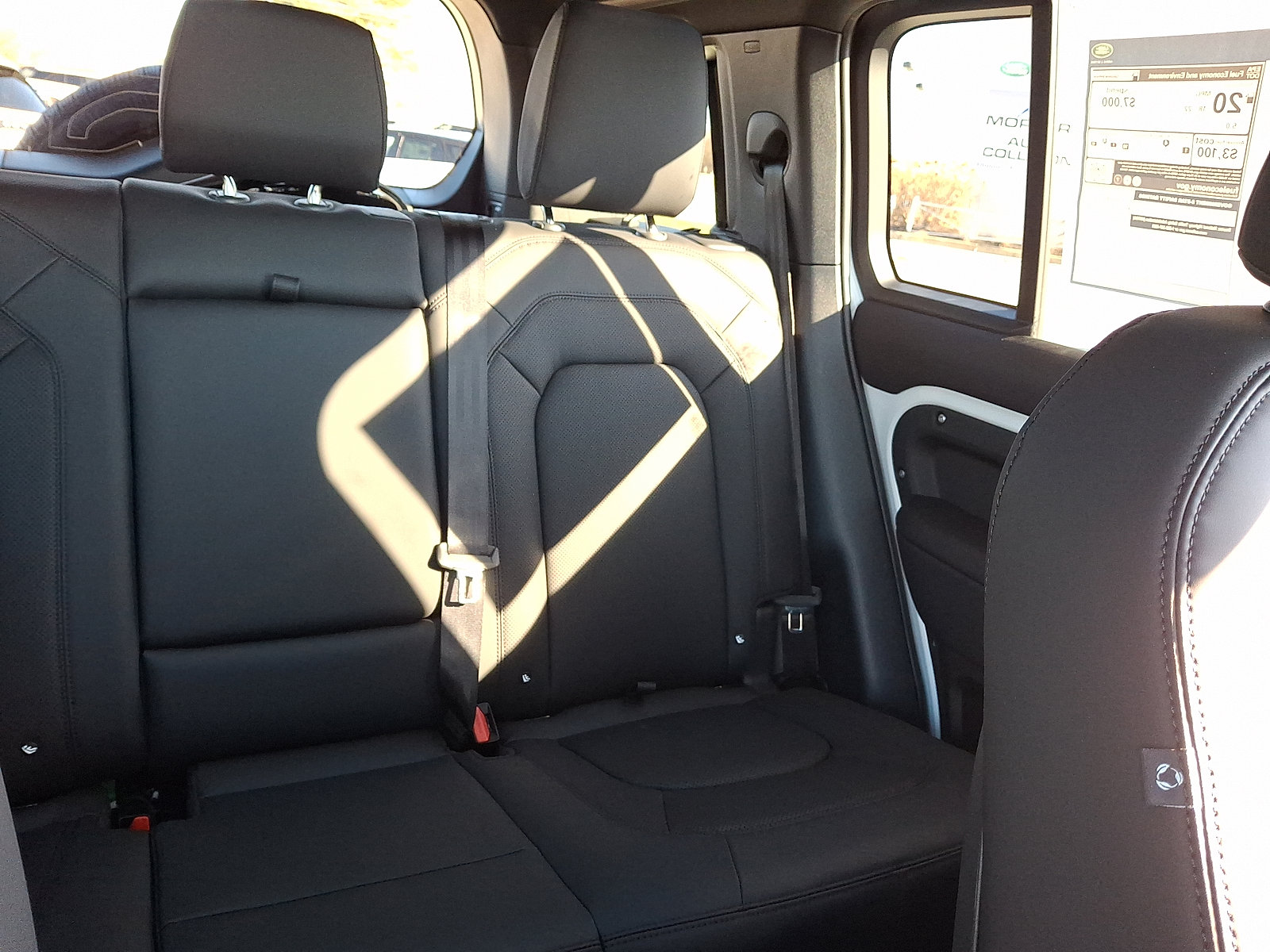 New 2026 Land Rover Defender 110 X-Dynamic SE image 17