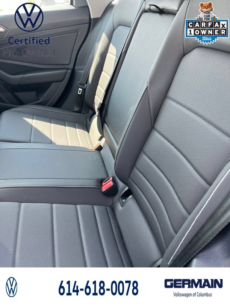 Used 2023 Volkswagen Jetta SE w/ Panoramic Sunroof Package FWD image 17
