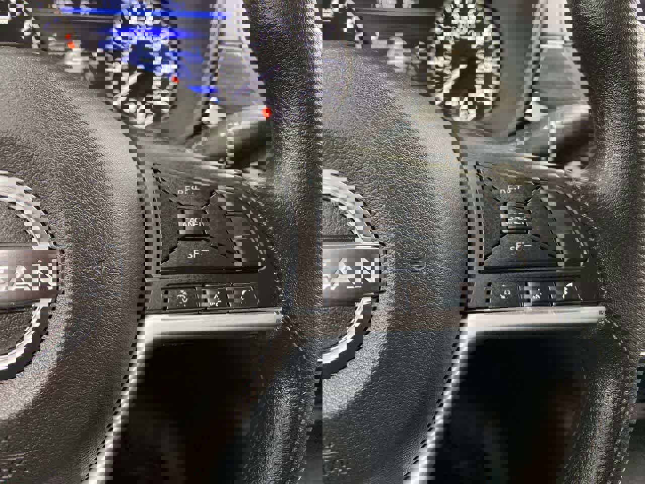 Used 2025 Nissan Altima 2.5 SV image 22