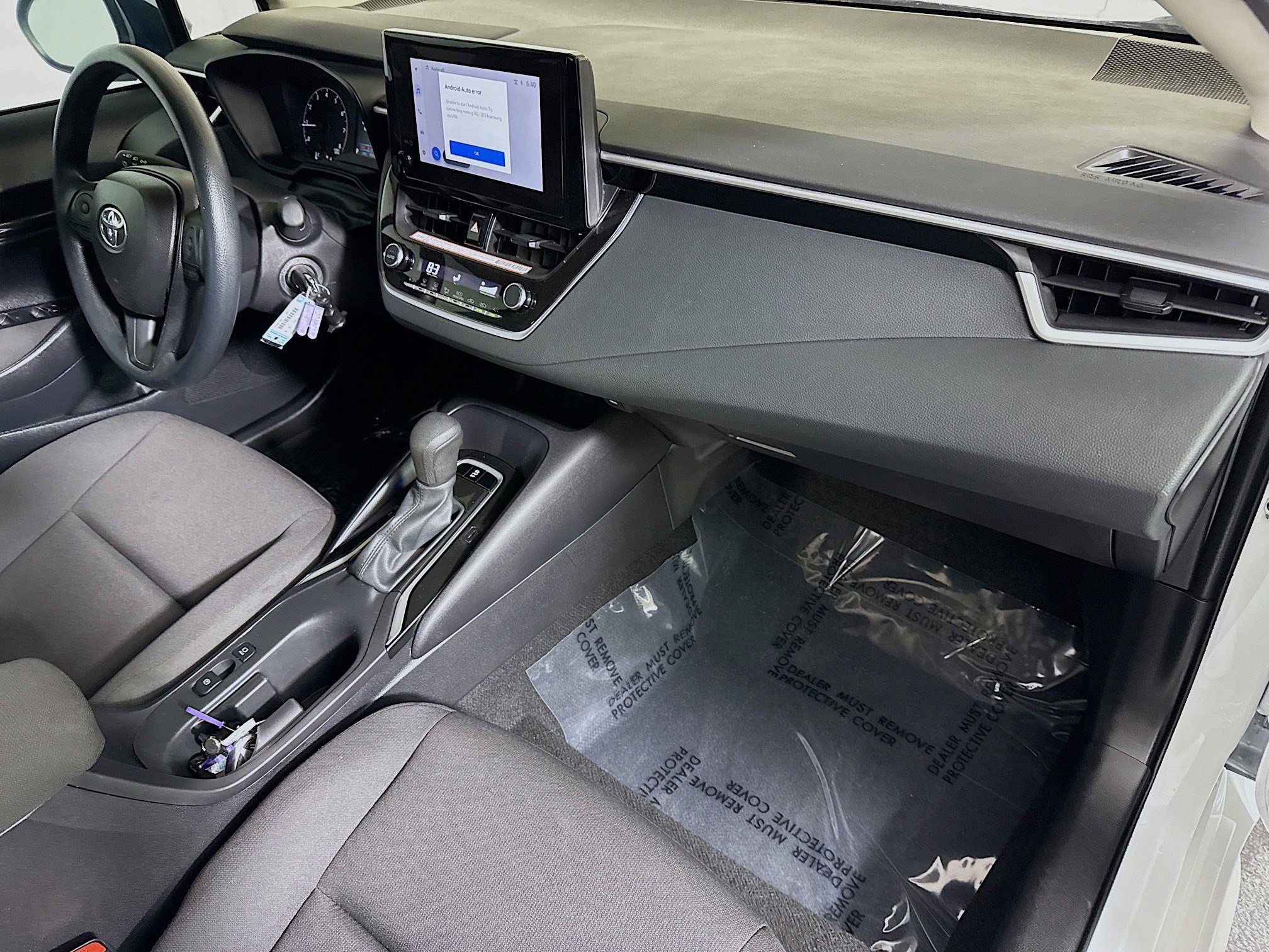 Used 2025 Toyota Corolla LE image 29