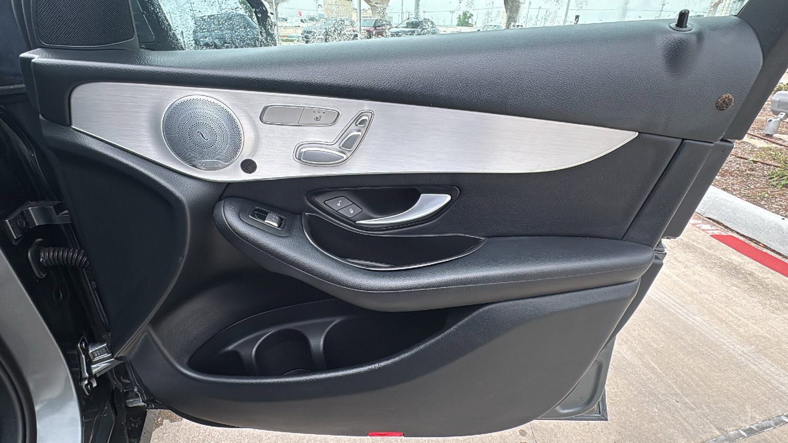 Used 2019 Mercedes-Benz GLC 350e 4MATIC image 29
