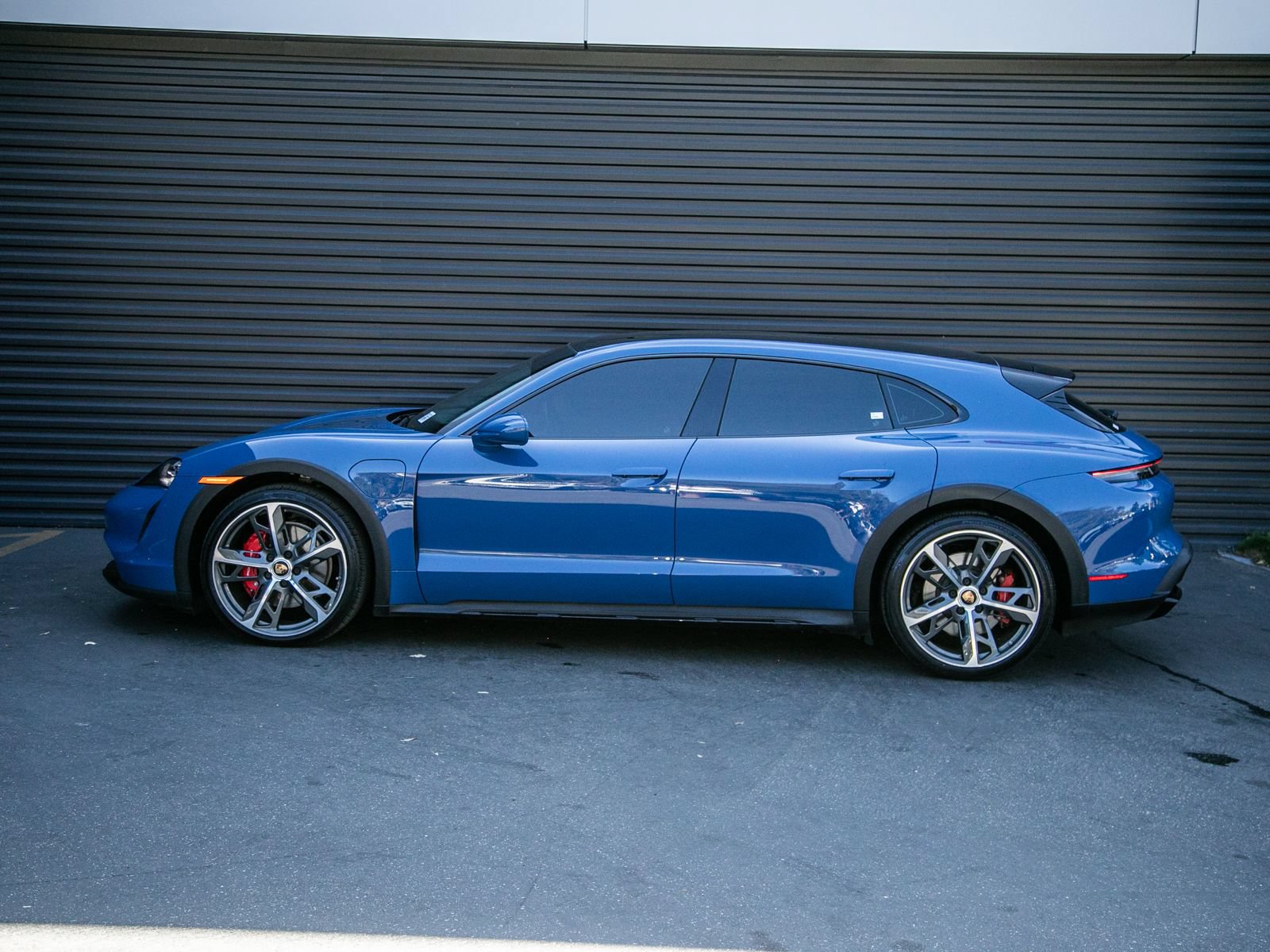Certified 2023 Porsche Taycan 4S AWD/4WD image 2