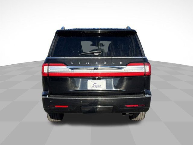 Used 2018 Lincoln Navigator L Reserve w/ Technology Package image 8