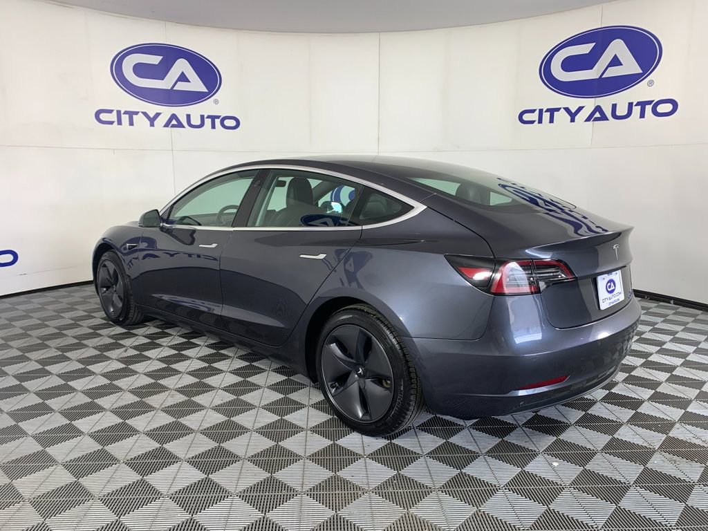 Used 2019 Tesla Model 3 Mid Range image 5