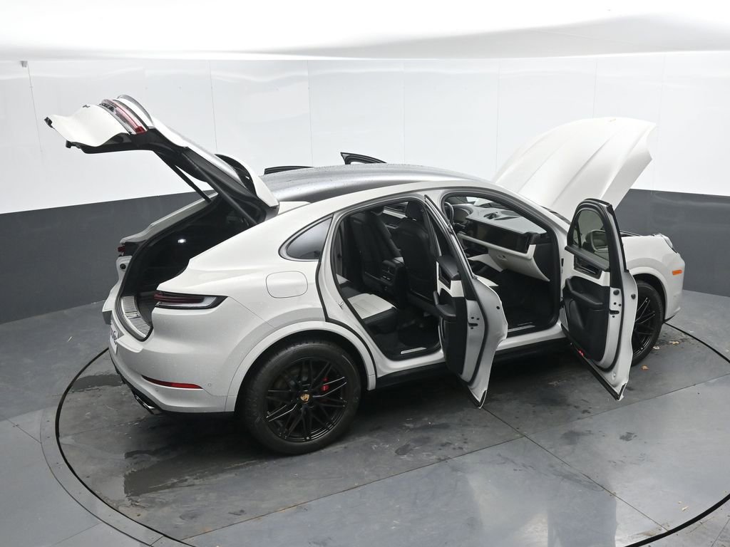 Used 2024 Porsche Cayenne S image 57