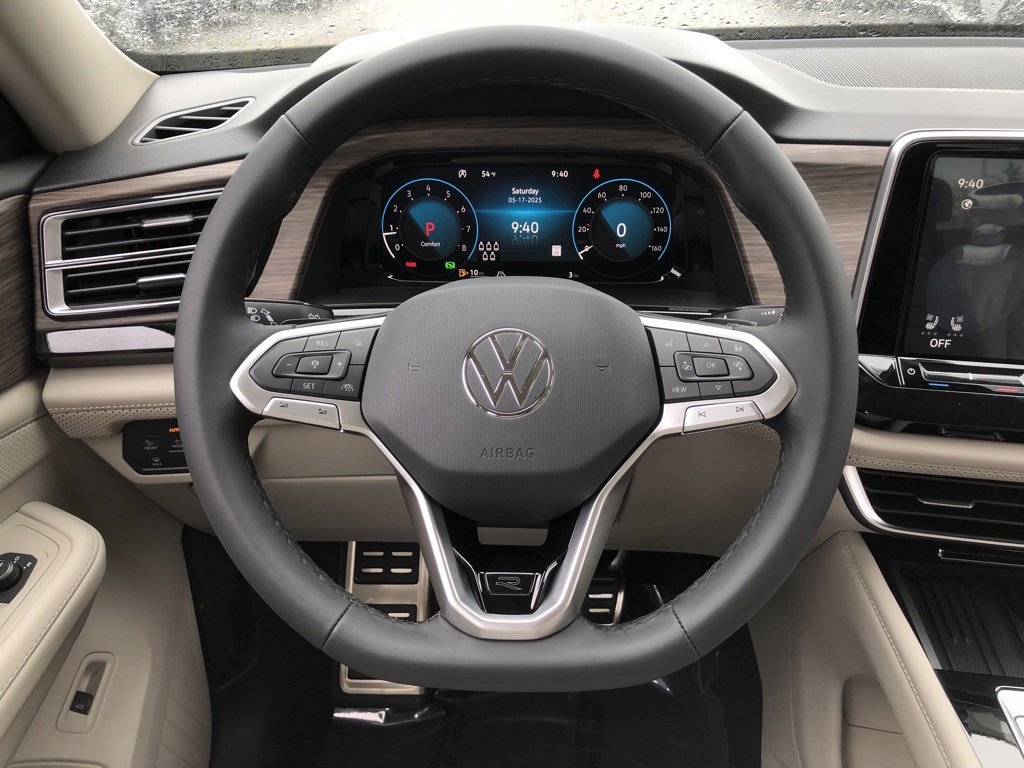 New 2025 Volkswagen Atlas SEL Premium R-Line image 18