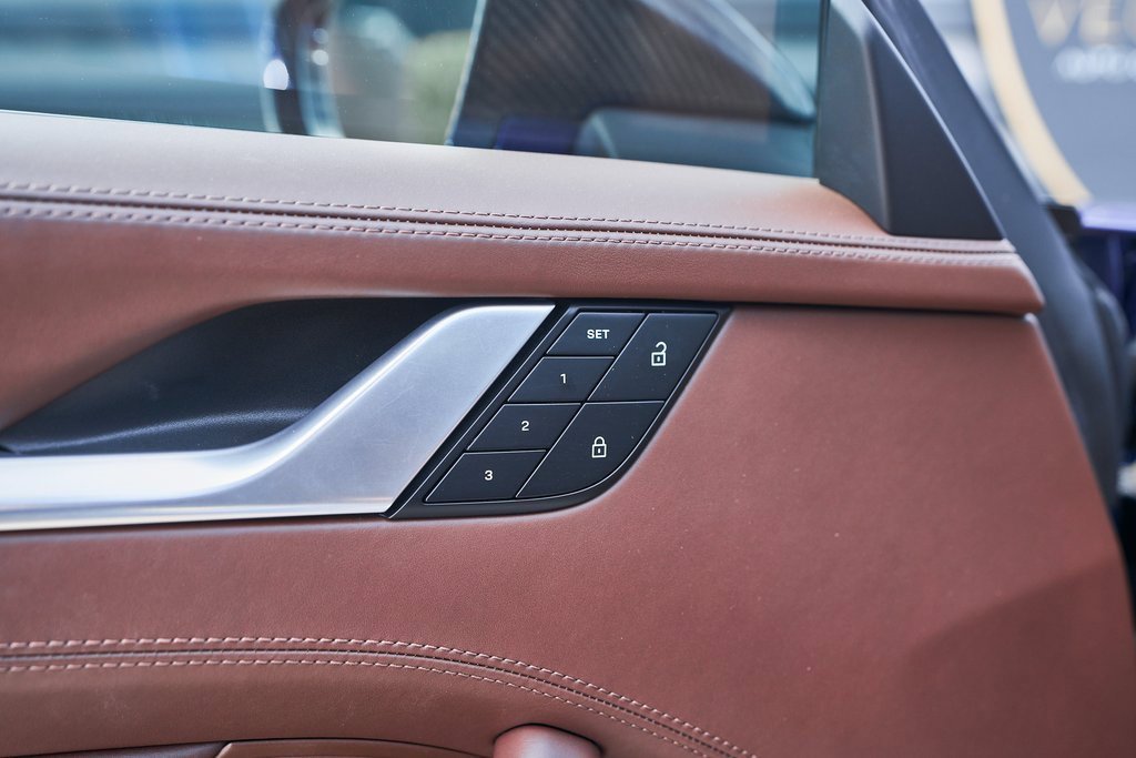 Used 2022 Porsche 911 Turbo S image 32