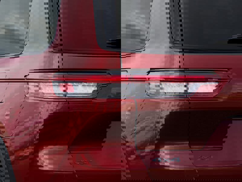 New 2025 Jeep Grand Cherokee L Altitude image 9