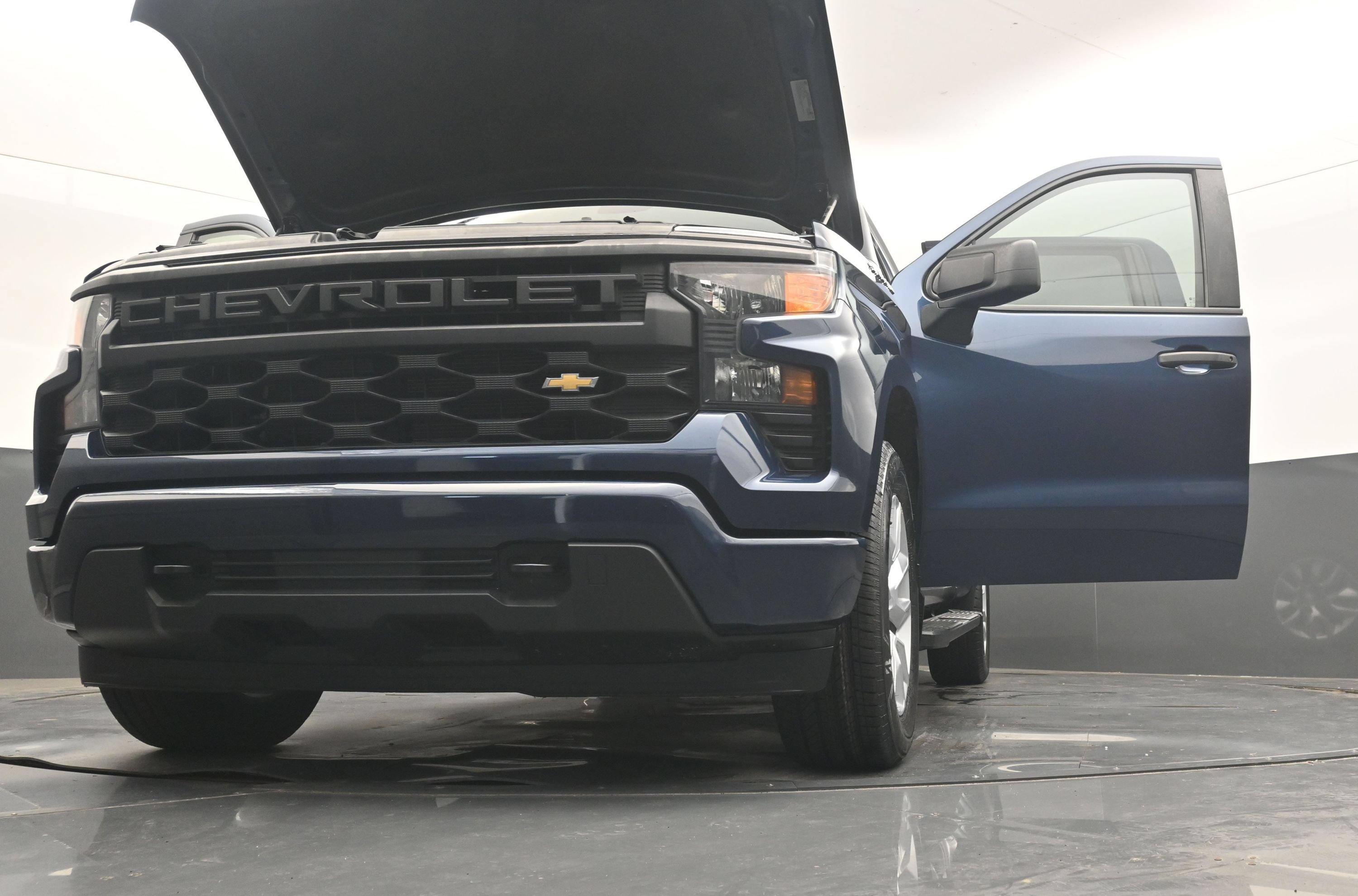 Used 2022 Chevrolet Silverado 1500 Custom RWD image 36