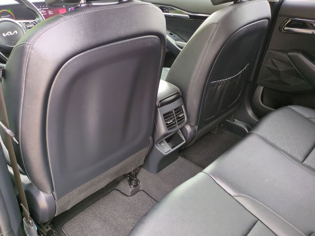 Used 2024 Kia Seltos EX image 14