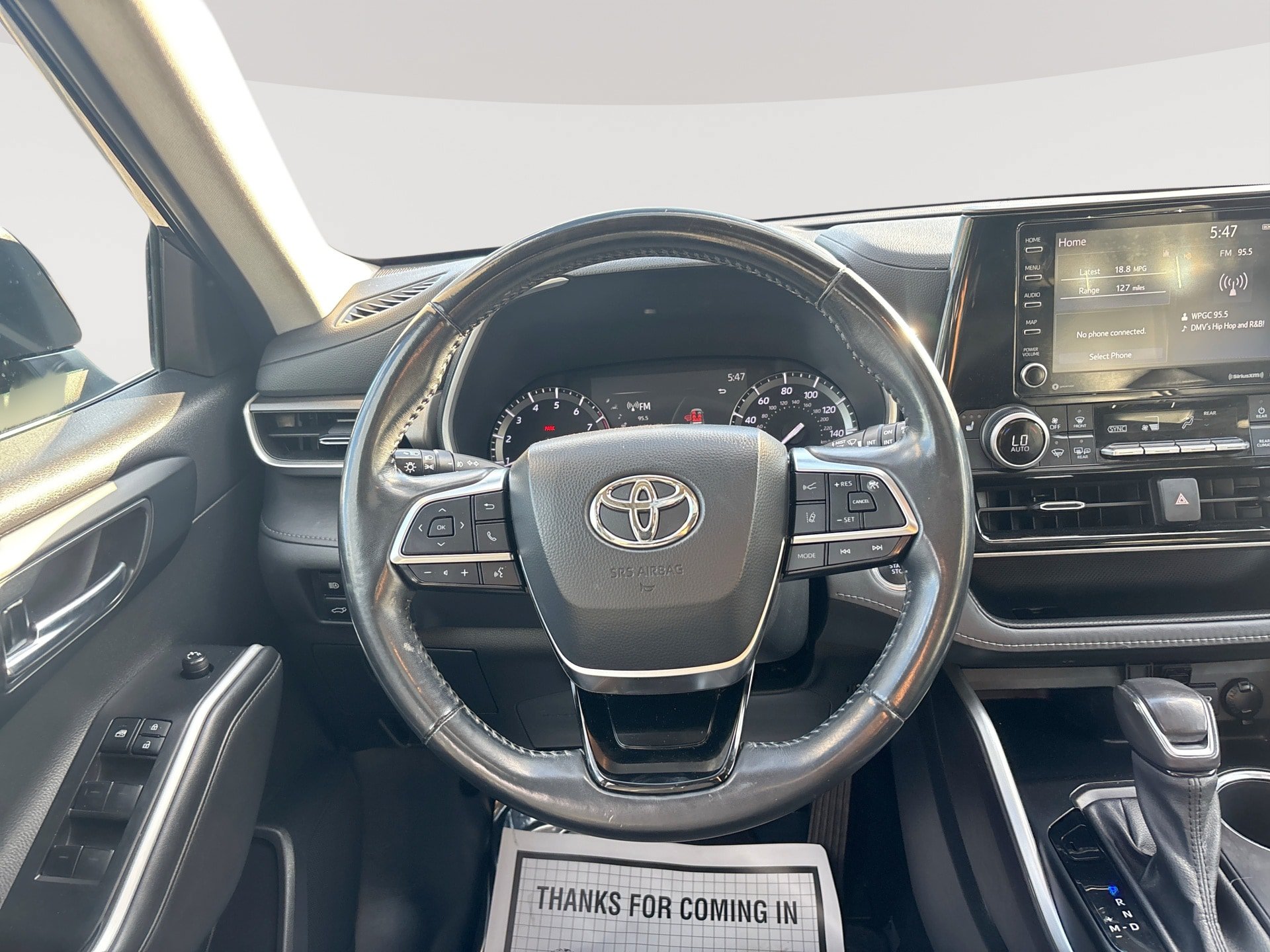 Used 2021 Toyota Highlander XLE AWD/4WD image 11