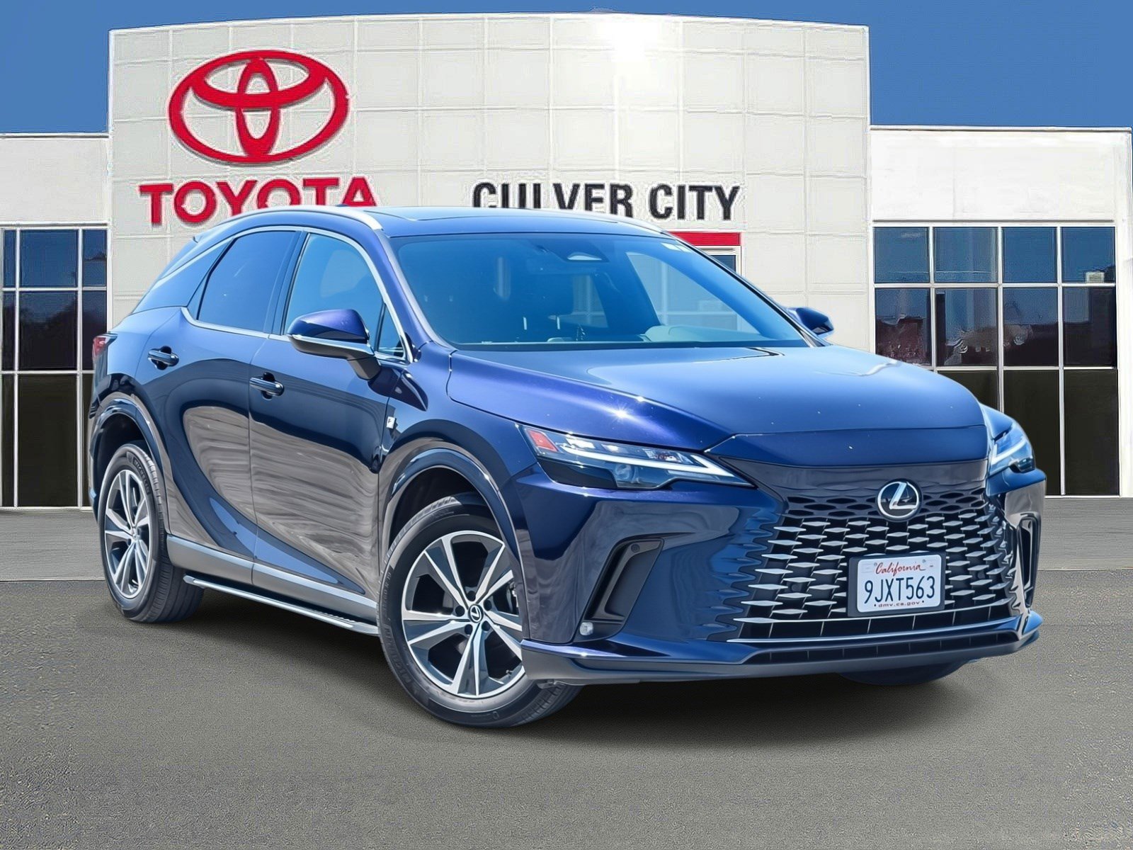 Used 2024 Lexus RX 350 FWD w/ Technology Package image 1