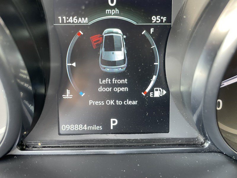 Used 2019 Land Rover Discovery Sport SE AWD/4WD image 16