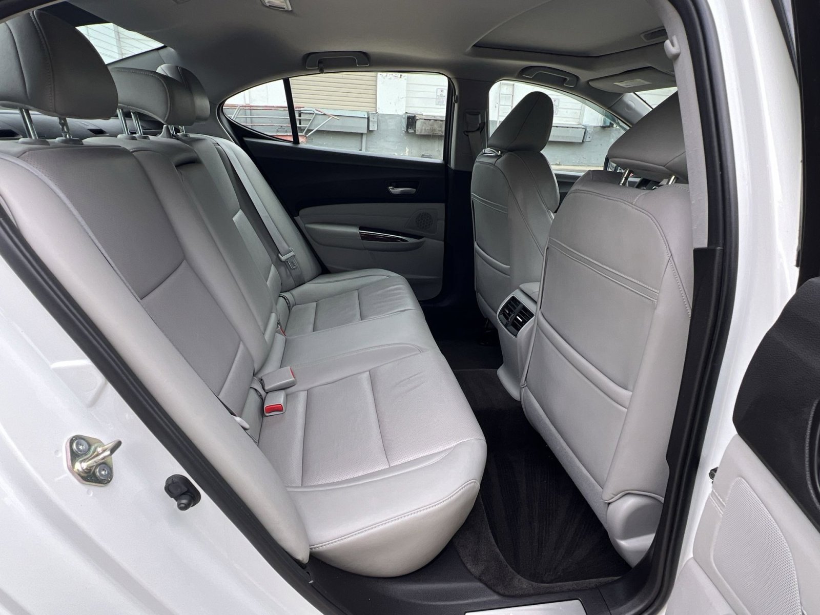 Used 2015 Acura TLX w/ Technology Package FWD image 41
