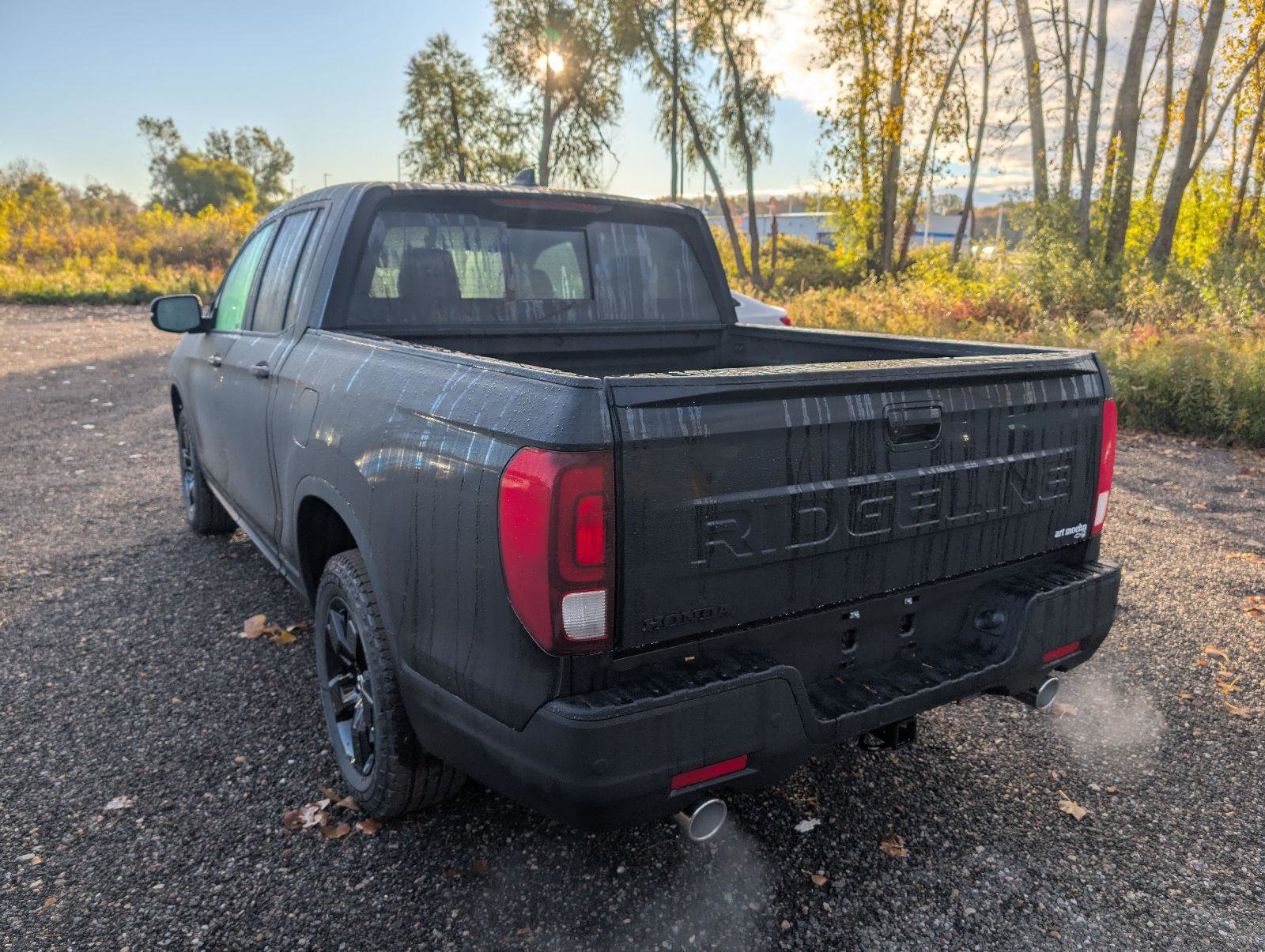 New 2026 Honda Ridgeline Black Edition image 3