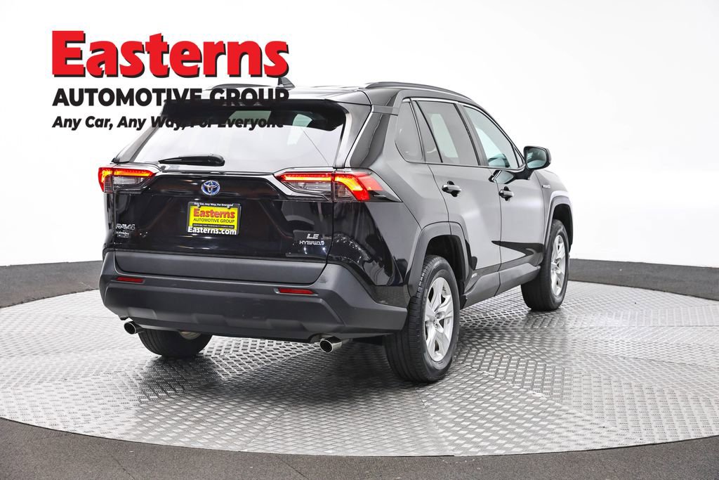 Used 2020 Toyota RAV4 LE AWD/4WD image 5
