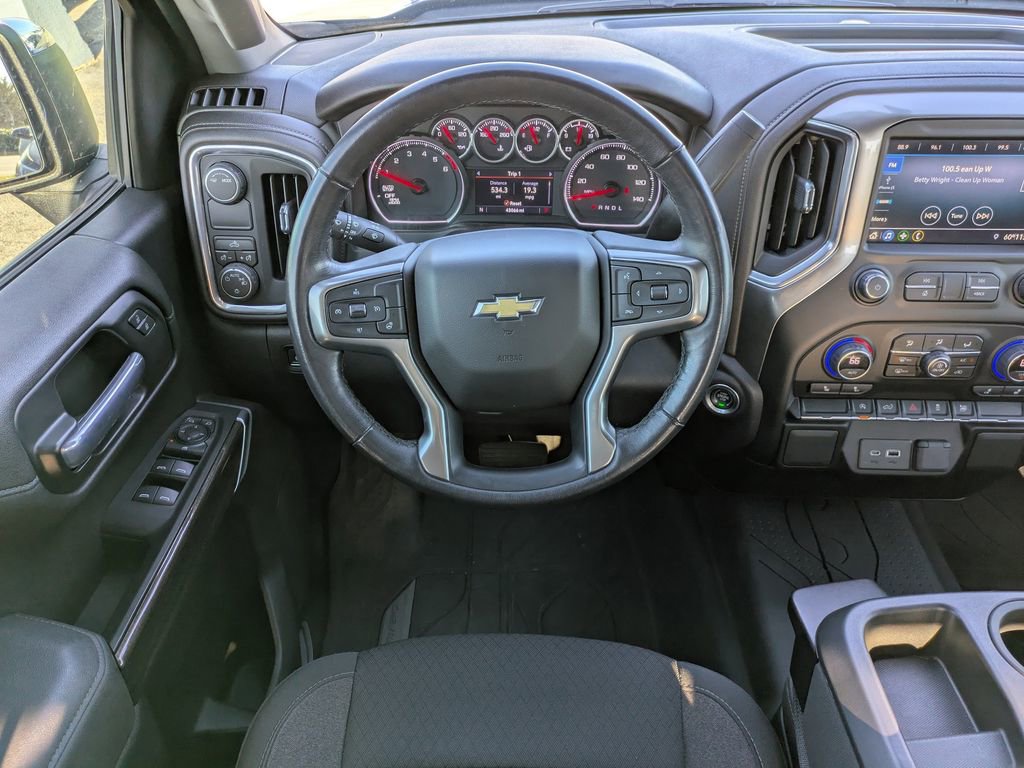 Used 2021 Chevrolet Silverado 1500 LT image 17