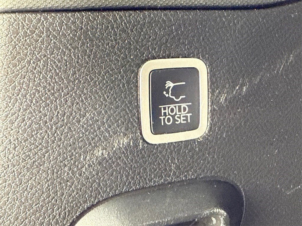 Used 2022 Jeep Grand Wagoneer Series I image 15