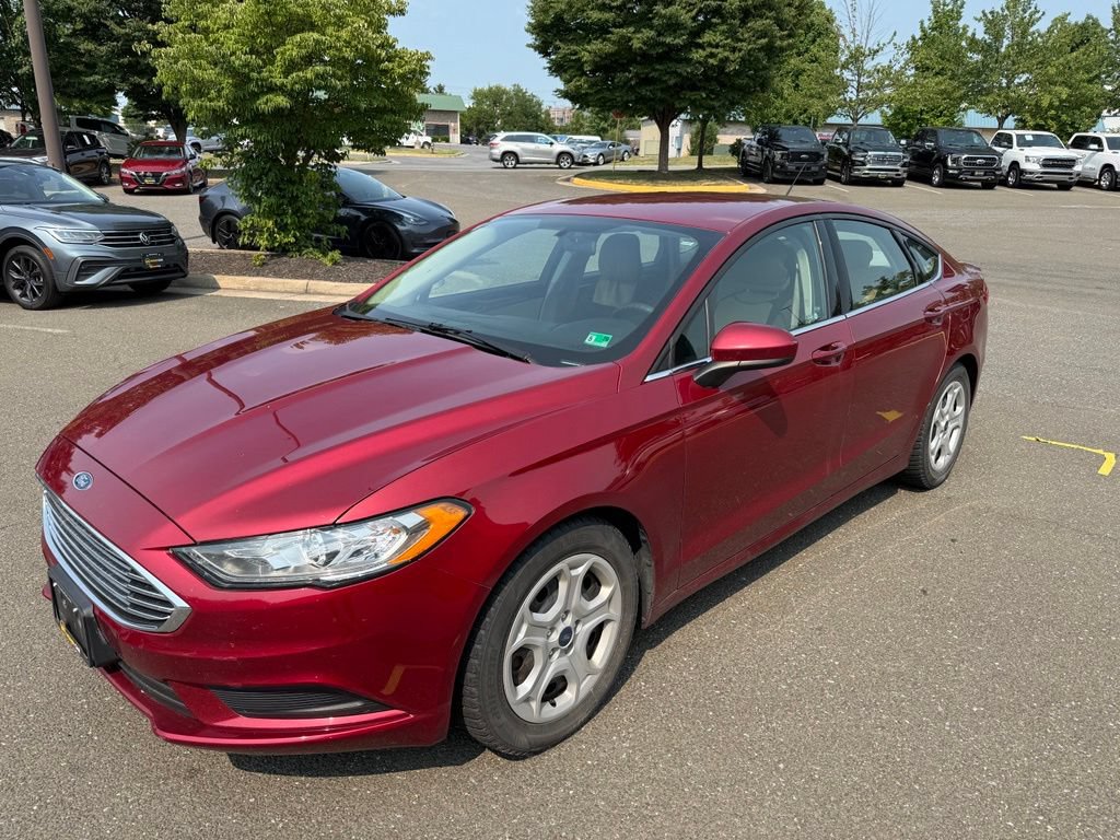 Used 2018 Ford Fusion SE FWD image 3