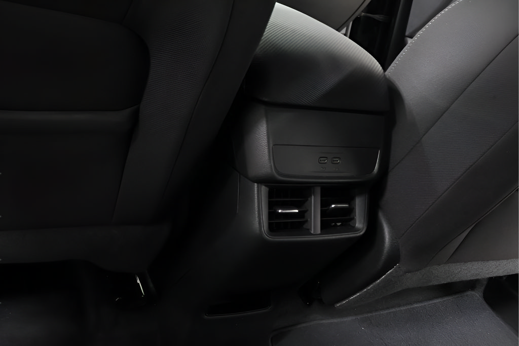 Used 2025 Chevrolet Equinox LT FWD image 25