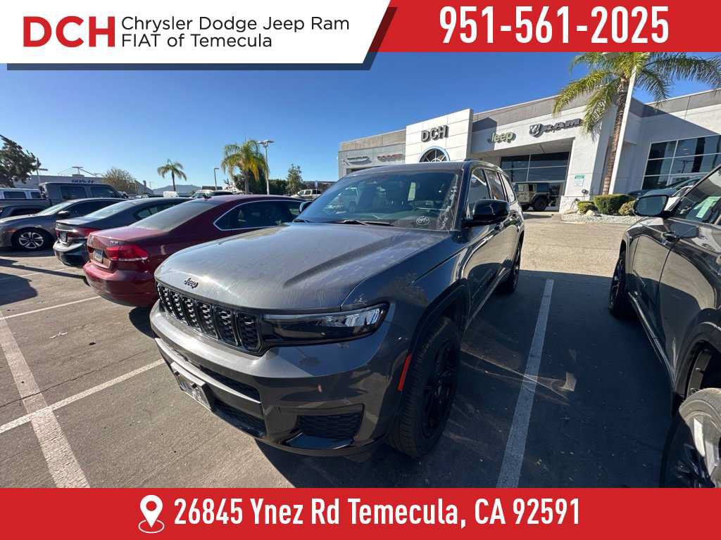 Certified 2023 Jeep Grand Cherokee L Laredo RWD image 1