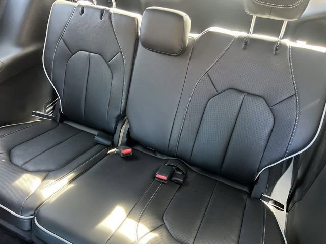 New 2026 Chrysler Pacifica Limited image 16