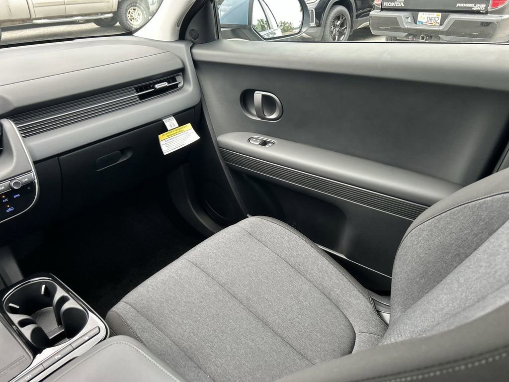 New 2025 Hyundai Ioniq 5 SE RWD image 6