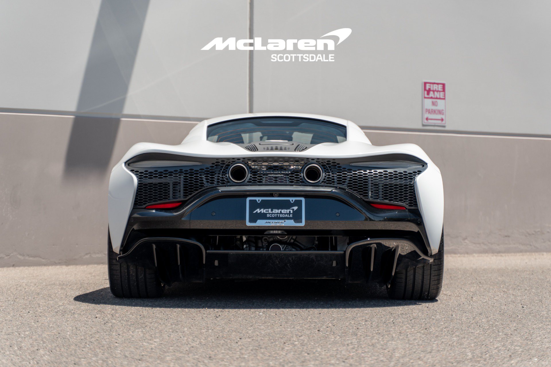 Used 2026 McLaren Artura RWD image 7