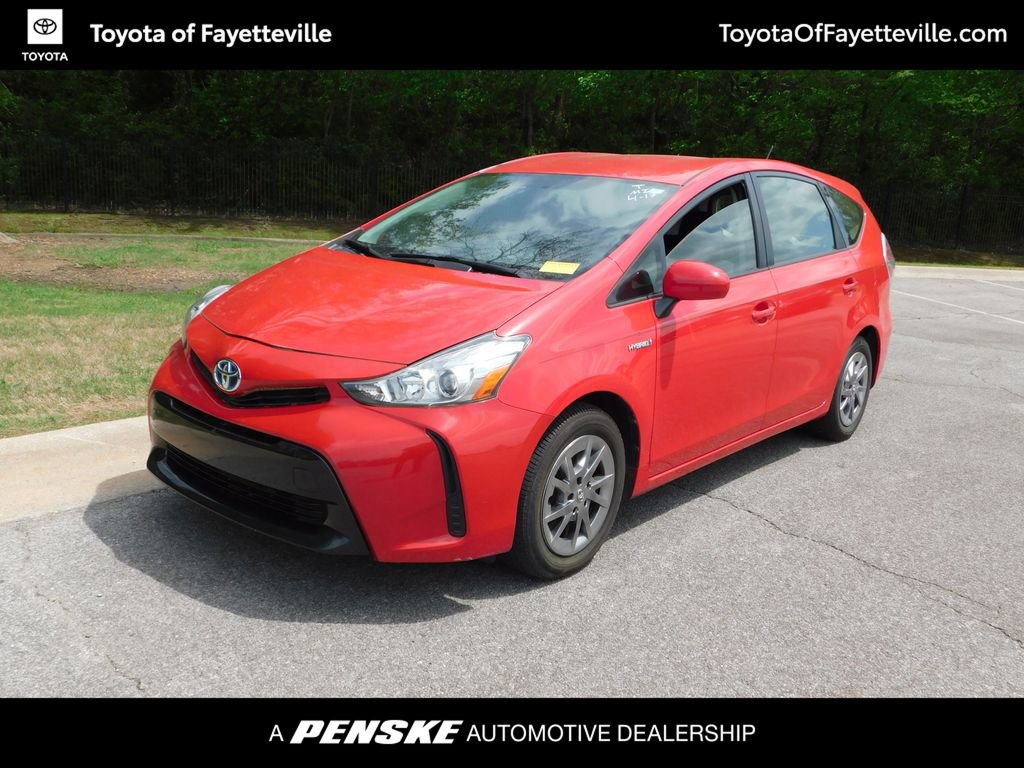 Used 2017 Toyota Prius V Two image 1