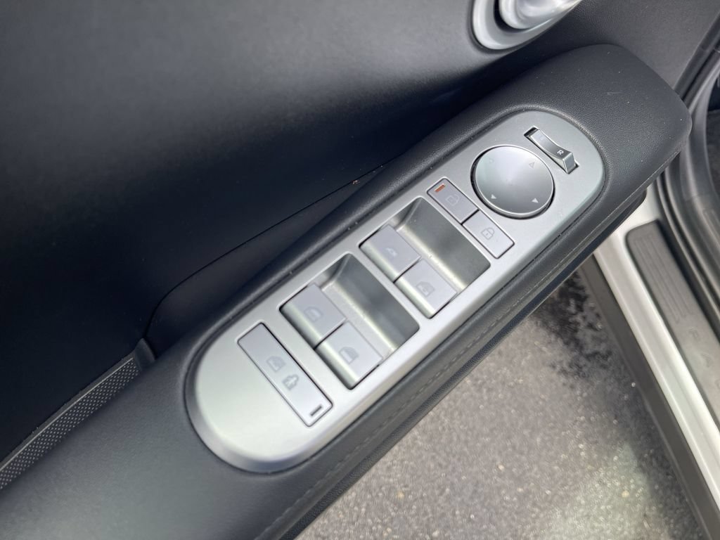 Used 2026 Hyundai Palisade SE FWD image 17