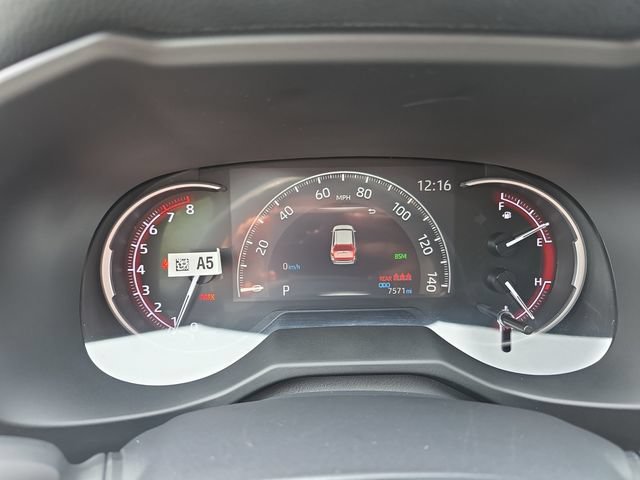 Used 2024 Toyota RAV4 XLE AWD/4WD image 14