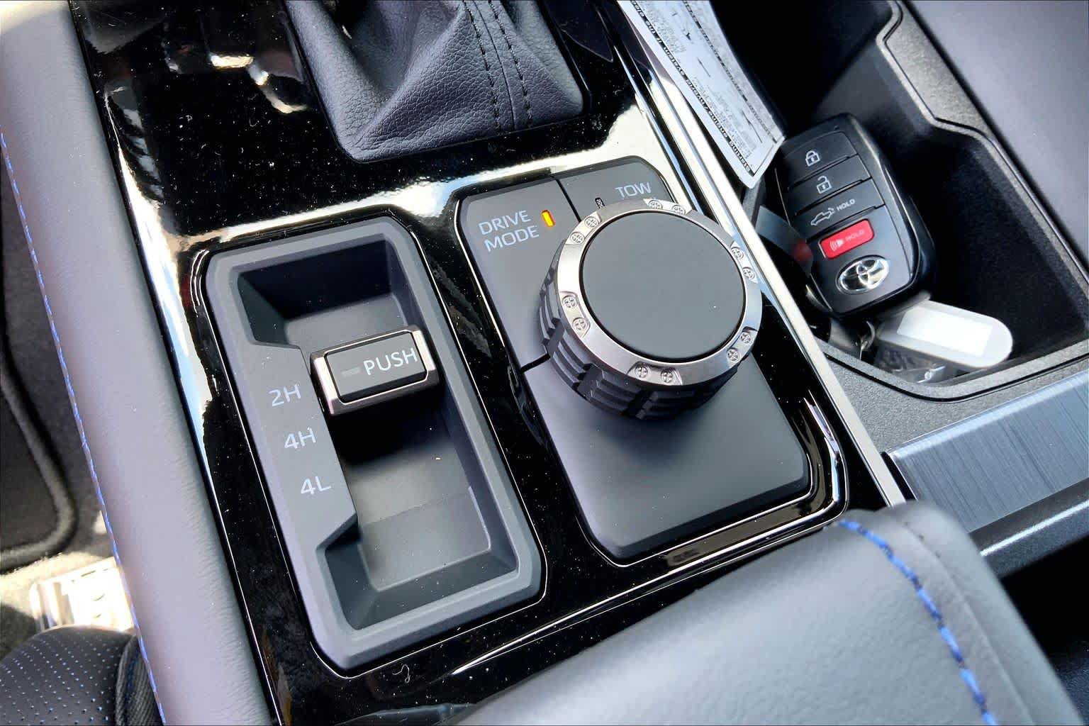New 2026 Toyota Tundra Platinum AWD/4WD image 17