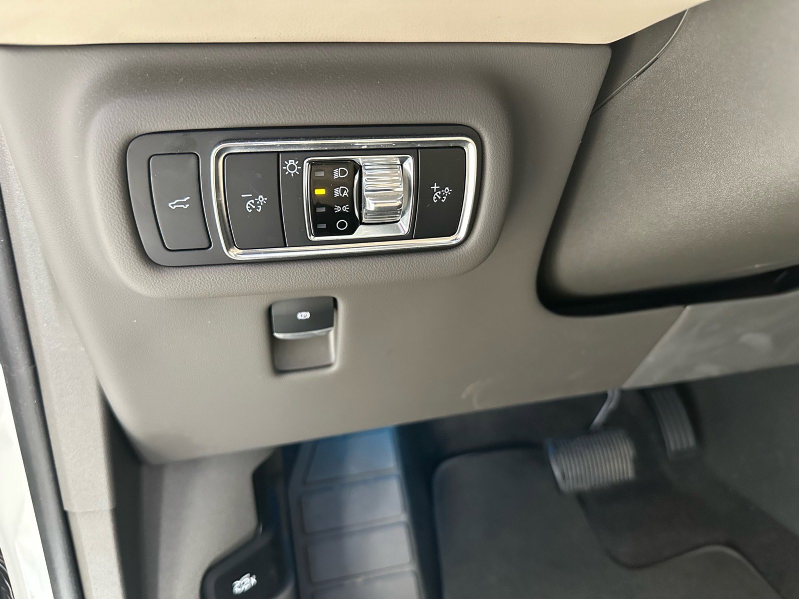 Used 2024 Lincoln Nautilus Reserve w/ Equipment Group 202A AWD/4WD image 33