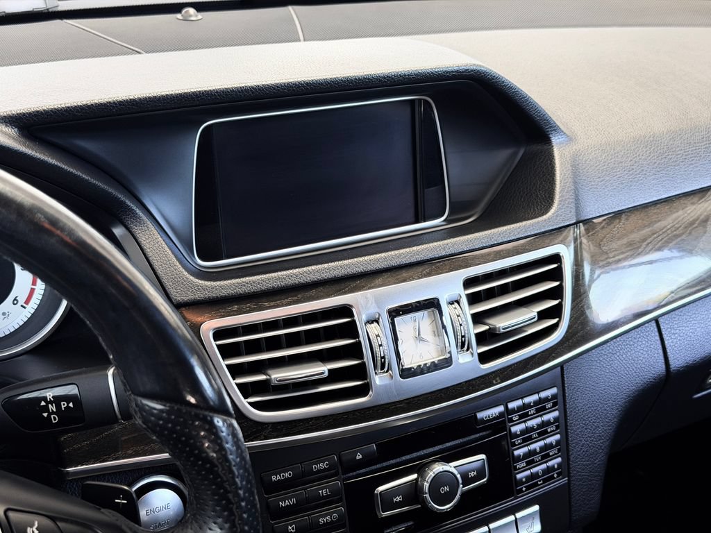 Used 2015 Mercedes-Benz E 250 BlueTEC Sedan image 17