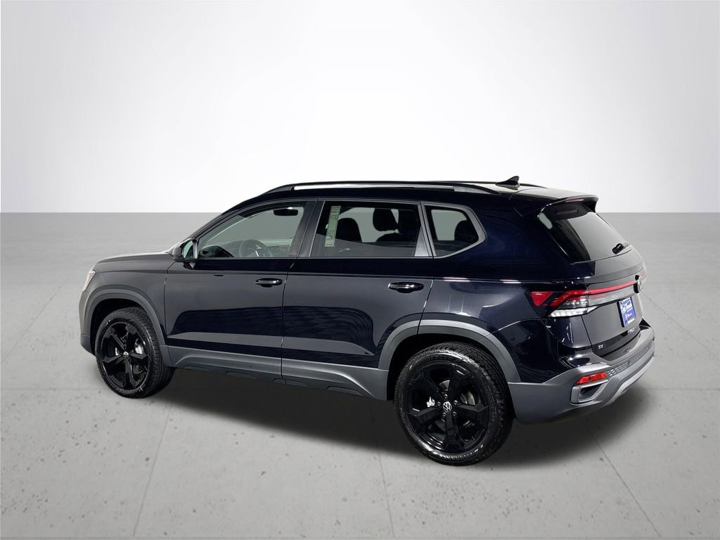 New 2025 Volkswagen Taos SE image 8